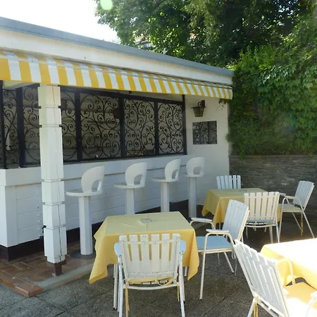 Dermuth - Sonnengrund 4*