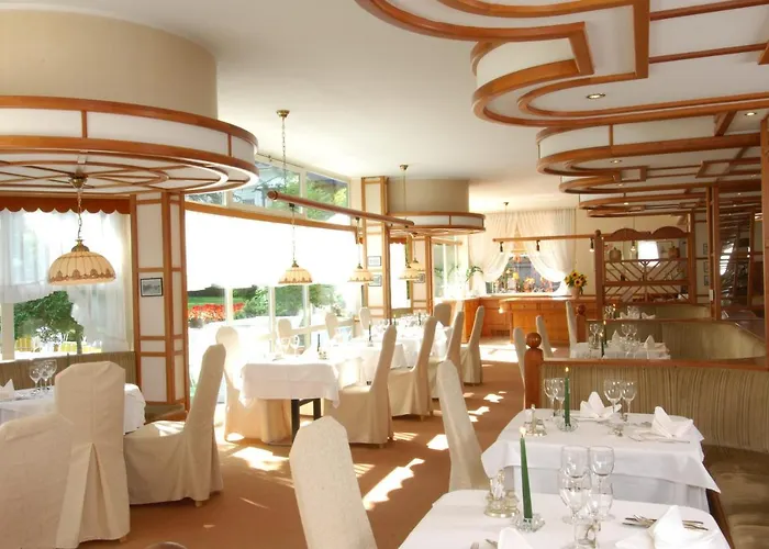 デルムス ソンネングランド 4* Pörtschach am Wörthersee